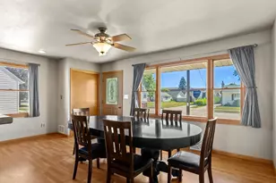 1526 S 24th St, Manitowoc, WI 54220 - Photo 7