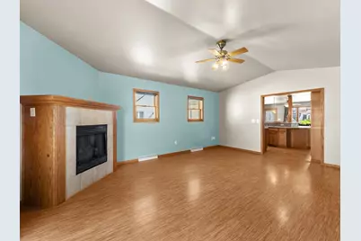 1526 S 24th St, Manitowoc, WI 54220 - Photo 5