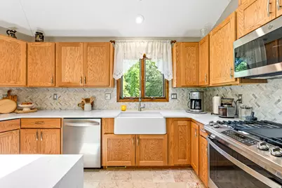 24026 W Oakwood Ln, Racine, WI 53139 - Photo 15