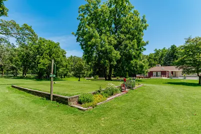 24026 W Oakwood Ln, Racine, WI 53139 - Photo 5