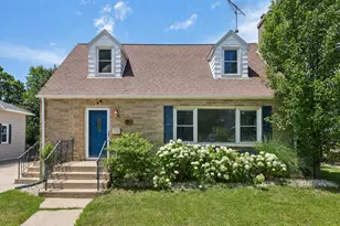 618 Fair St, West Bend, WI 53090 - Photo 1