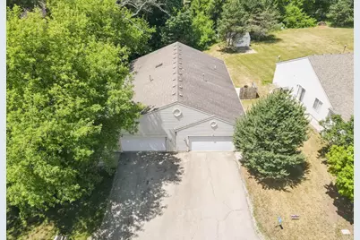 437  Swanson Ct #439, Twin Lakes, WI 53181 - Photo 3