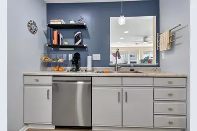 3134  Wood Rd #11, Racine, WI 53406 - Photo 5