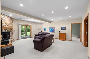 W260N2961 Steeplechase Dr, Pewaukee, WI 53072 - Photo 25