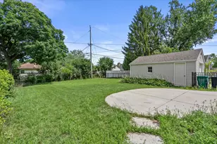 W164N8426 Hiawatha Ave, Menomonee Falls, WI 53051 - Photo 31