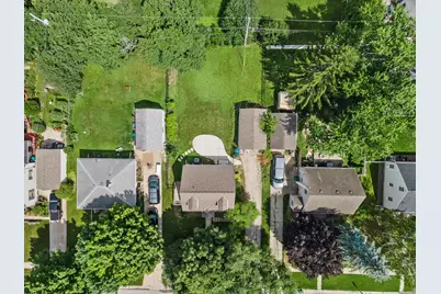 W164N8426  Hiawatha Ave, Menomonee Falls, WI 53051 - Photo 35