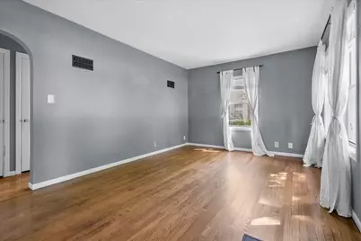 W164N8426  Hiawatha Ave, Menomonee Falls, WI 53051 - Photo 11