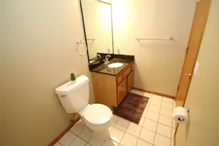 17785 W Wisconsin Ave, Brookfield, WI 53045 - Photo 25