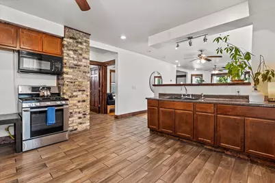 2615 N Holton St, Milwaukee, WI 53212 - Photo 5