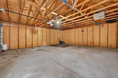 10529 W Caldwell Ave, Milwaukee, WI 53225 - Photo 21