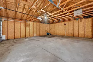 10529 W Caldwell Ave, Milwaukee, WI 53225 - Photo 21