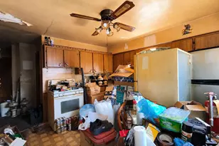6672 N 54th St, Milwaukee, WI 53223 - Photo 9