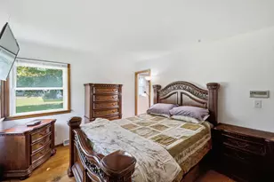 9050 N Silver Brook Ln, Brown Deer, WI 53223 - Photo 17