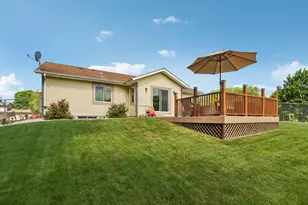 7710 S Chapel Hill Dr, Franklin, WI 53132 - Photo 29