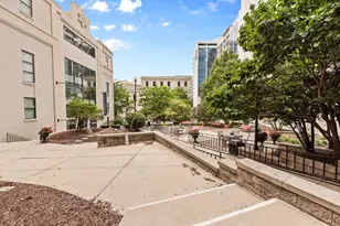 270 E Highland Ave, Milwaukee, WI 53202 - Photo 43