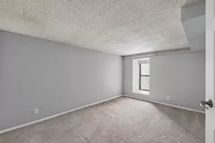 270 E Highland Ave, Milwaukee, WI 53202 - Photo 23