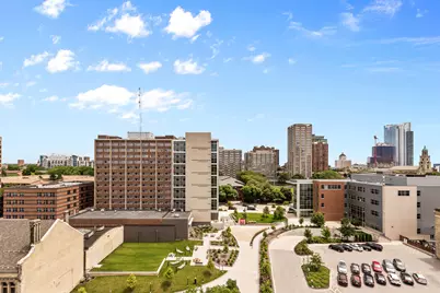 270 E Highland Ave #1021, Milwaukee, WI 53202 - Photo 35