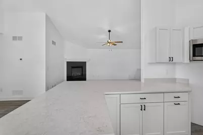 W206N16182  Stonebrook Dr, Jackson, WI 53037 - Photo 5