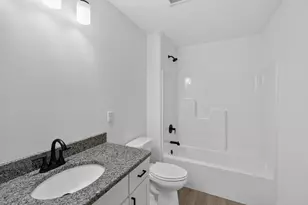 W206N16182 Stonebrook Dr, Jackson, WI 53037 - Photo 13