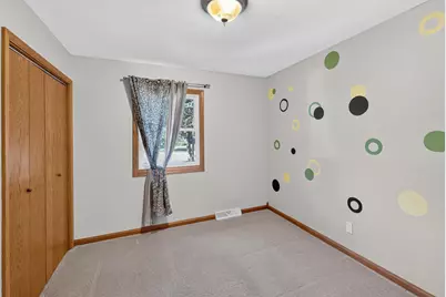 240  Meadowbrook Dr, Fredonia, WI 53021 - Photo 11