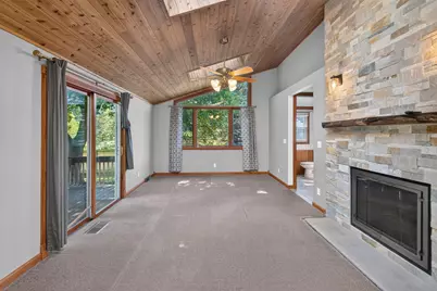240  Meadowbrook Dr, Fredonia, WI 53021 - Photo 3