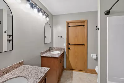 240  Meadowbrook Dr, Fredonia, WI 53021 - Photo 13