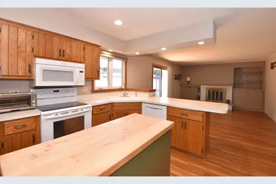 48  Virginia St, Racine, WI 53405 - Photo 11