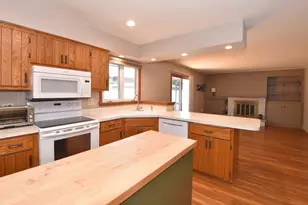 48 Virginia St, Racine, WI 53405 - Photo 11