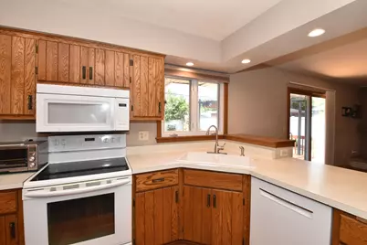 48  Virginia St, Racine, WI 53405 - Photo 15