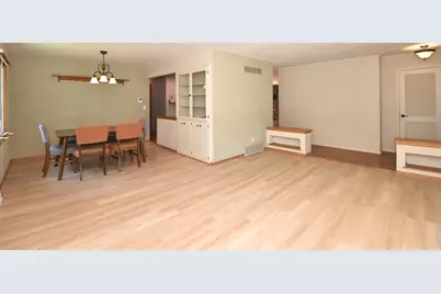 48  Virginia St, Racine, WI 53405 - Photo 5