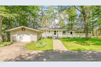 N6079  Shore Dr #Q-4, Menominee, MI 49893 - Photo 1