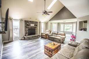2729 Pleasant Valley Rd, Jackson, WI 53037 - Photo 17