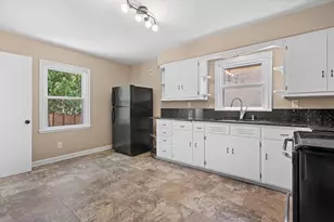205 N Chicago Ave, South Milwaukee, WI 53172 - Photo 3