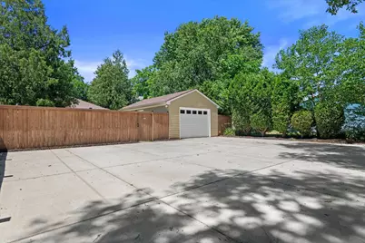 205 N Chicago Ave, South Milwaukee, WI 53172 - Photo 17