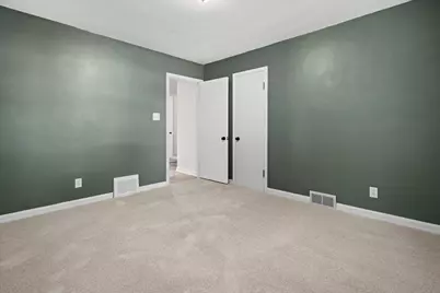205 N Chicago Ave, South Milwaukee, WI 53172 - Photo 11