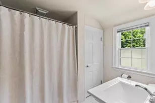 2504 N 90th St, Wauwatosa, WI 53226 - Photo 17