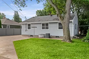 2721 Ray Pl, La Crosse, WI 54601 - Photo 29