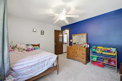 2319  Napa Trl, Waukesha, WI 53188 - Photo 15
