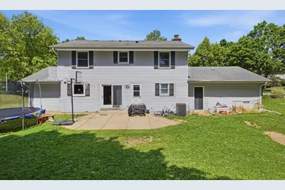 2319  Napa Trl, Waukesha, WI 53188 - Photo 27