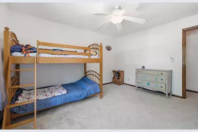 2319  Napa Trl, Waukesha, WI 53188 - Photo 17
