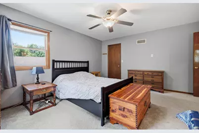 2319  Napa Trl, Waukesha, WI 53188 - Photo 13