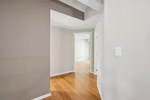 270 E Highland Ave, Milwaukee, WI 53202 - Photo 17