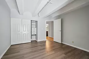 270 E Highland Ave, Milwaukee, WI 53202 - Photo 51