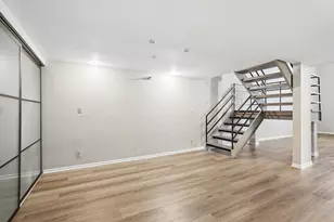 270 E Highland Ave, Milwaukee, WI 53202 - Photo 19