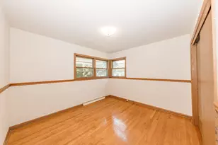 21670 W Glengarry Rd, New Berlin, WI 53146 - Photo 21