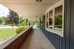 21670 W Glengarry Rd, New Berlin, WI 53146 - Photo 47