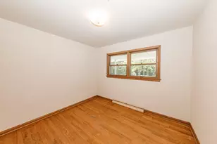 21670 W Glengarry Rd, New Berlin, WI 53146 - Photo 23
