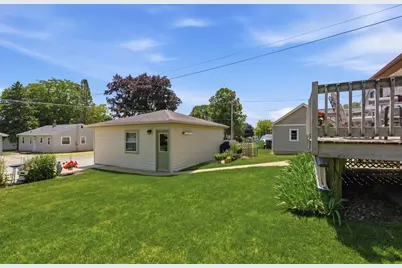 428  Grand Ave, Hartford, WI 53027 - Photo 23