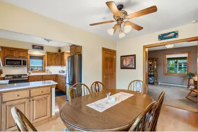 428  Grand Ave, Hartford, WI 53027 - Photo 9