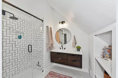 2351 N 62nd St, Wauwatosa, WI 53213 - Photo 7